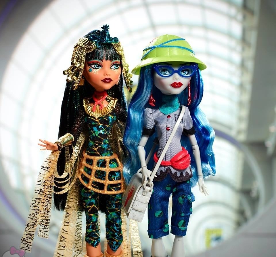 Monster High Cleo De Nile & Ghoulia Yelps Comic Con 2017